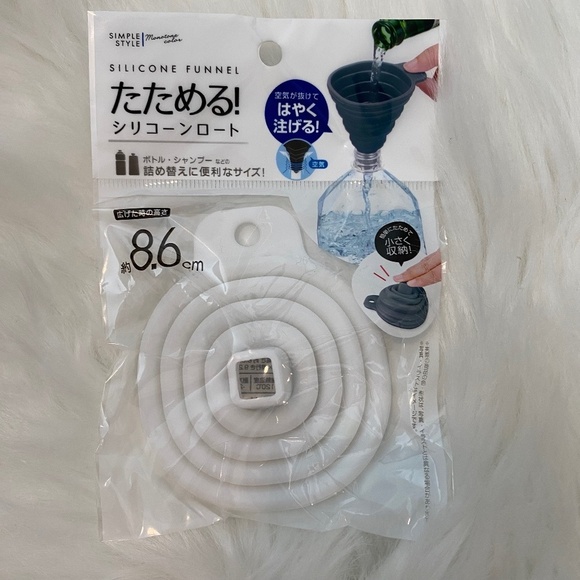 Simple Style Foldable Silicone Funnel. White. - Picture 2 of 8